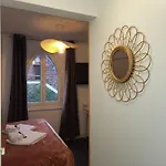 D'hotes La Petite Salamandre Bed & Breakfast