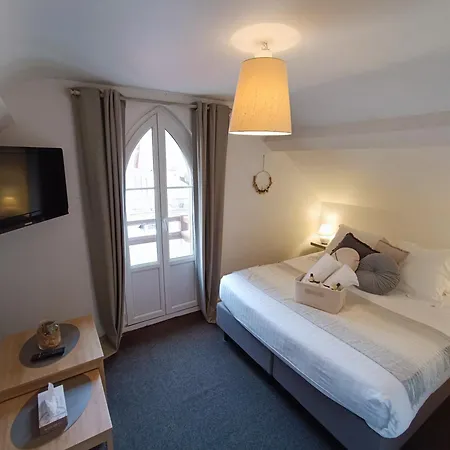 D'hotes La Petite Salamandre Bed & Breakfast