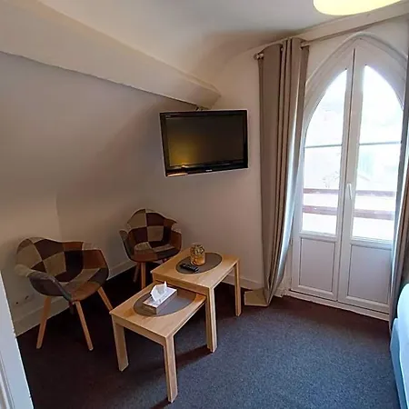 D'hotes La Petite Salamandre Bed & Breakfast 3*