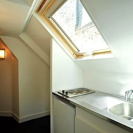 D'hotes La Petite Salamandre Bed & Breakfast 3*