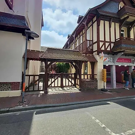 Bed & Breakfast D'hotes La Petite Salamandre 3*